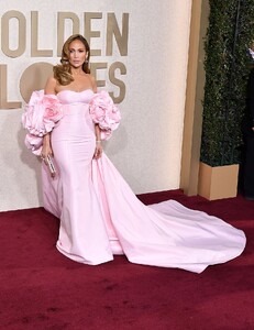 jennifer-lopez-at-81st-annual-golden-globe-awards-in-los-angeles-01-07-2024-3.jpg