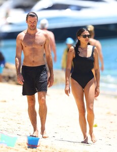 jessica-gomes-at-chinamans-beach-in-sydney-01-13-2024-0.jpg