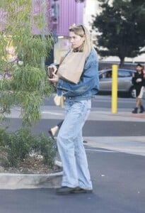 jessica-hart-in-double-denim-out-shopping-in-los-feliz-01-05-2024-3.jpg