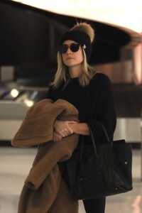 kristin-cavallari-at-lax-in-los-angeles-01-17-2024-5.jpg