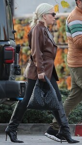 lady-gaga-on-a-new-year-s-day-pizza-run-in-malibu-01-01-2024-1.jpg