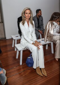 lady-victoria-hervey-at-atelier-zuhra-ss24-catwalk-show-at-london-fashion-week-09-17-2023-1.thumb.jpg.1d3db904eb1eeb7c3c784fe5af86f9bc.jpg