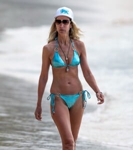 lady-victoria-hervey-in-a-blue-bikini-at-a-beach-in-barbados-12-30-2023-6.jpg