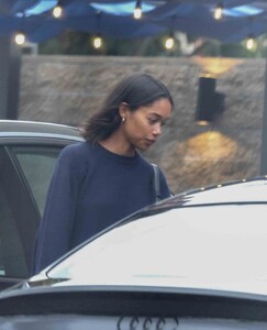 laura-harrier-out-shopping-in-los-feliz-01-02-2024-1.jpg