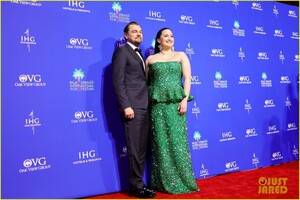 leonardo-dicaprio-lily-gladstone-palm-springs-awards-29.thumb.jpg.1c1d45d95019a778bdf2a783b9ea1392.jpg