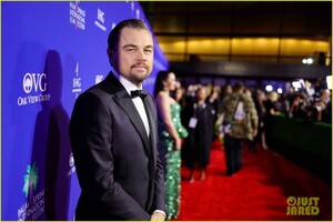 leonardo-dicaprio-lily-gladstone-palm-springs-awards-33.thumb.jpg.0899fbbc55fd7e9df444bf55a931407e.jpg