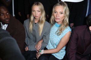 lila-moss-and-kate-moss-dior-fashion-show-in-paris-01-19-2024-9.jpg