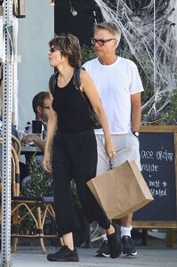 lisa-rinna-and-harry-hamlin-at-sweet-butter-kitchen-in-sherman-oaks-10-15-2023-3.jpg