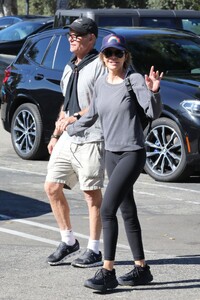 lisa-rinna-and-harry-hamlin-out-in-los-angeles-11-12-2023-0.jpg