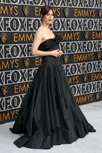 lizzy-caplan-at-75th-primetime-emmy-awards-in-los-angeles-01-15-2024-0.jpg