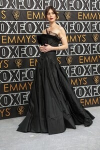 lizzy-caplan-at-75th-primetime-emmy-awards-in-los-angeles-01-15-2024-2.jpg