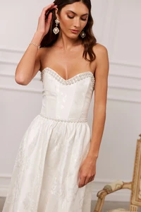 luciawhitebaroquefloral-6.thumb.webp.bfe8bf7ea7950208c7bbbdcd364a6f59.webp