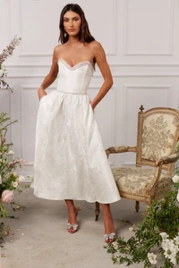 luciawhitebaroquefloral-7.thumb.webp.f4bff46eacf19d45238394a5b778d646.webp