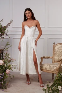 luciawhitebrocade-1.thumb.webp.e5c0ed923ec41b15bf6a271fd6586abc.webp