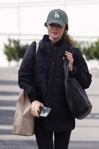 lucy-hale-street-style-studio-city-12-22-2023-1.jpg