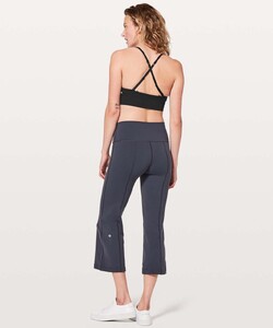 lululemon-awakening-bra-black-0001-228585.jpg