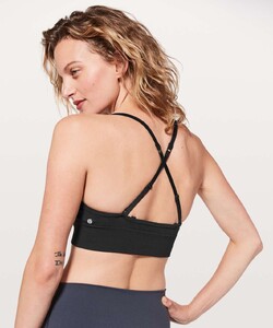 lululemon-awakening-bra-black-0001-228586.jpg