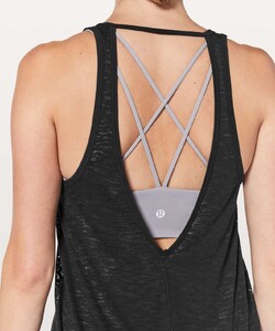 lululemon-breeze-through-tank-black-0001-235321.jpg