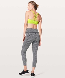 lululemon-energy-bra-lucid-lime-033114-232584.jpg