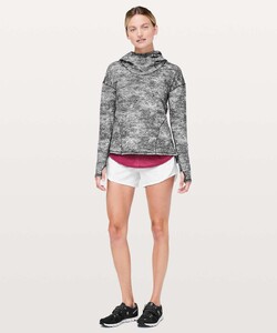 lululemon-forever-endeavour-long-sleeve-rush-jacquard-black-white-034682-245198.jpg