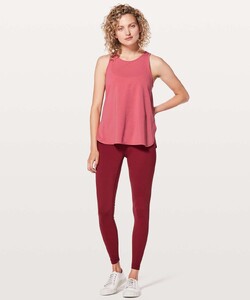 lululemon-hit-the-stride-tank-cherry-dust-033298-233666.jpg