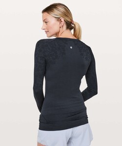 lululemon-swiftly-tech-long-sleeve-crew-true-navy-black-032604-241009.jpg