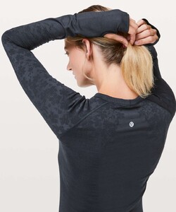 lululemon-swiftly-tech-long-sleeve-crew-true-navy-black-032604-241015.jpg