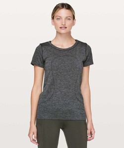 lululemon-swiftly-tech-short-sleeve-breeze-relaxed-fit-black-anchor-031334-239612.jpg