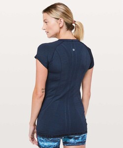 lululemon-swiftly-tech-short-sleeve-crew-20y-collection-true-navy-black-032604-240689.jpg