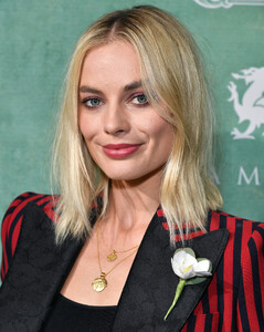margot_281329~8.jpg