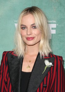 margot_282029~8.jpg