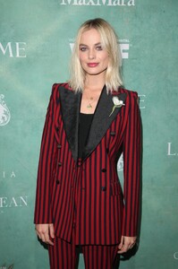 margot_282329~8.jpg