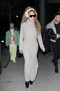 mariah-carey-shopping-at-gucci-in-aspen-12-30-2023-0.thumb.jpg.e8224cd2e1ceaa2731969501acc3fc56.jpg