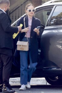 natalie-portman-out-and-about-in-hollywood-01-14-2024-0.jpg