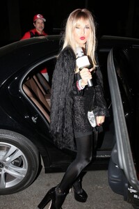 rachel-zoe-arrives-at-casamigos-halloween-party-in-los-angeles-10-27-2023-2.jpg