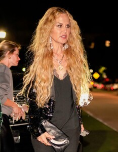 rachel-zoe-out-for-dinner-date-at-forte-dei-marmi-in-miami-beach-12-30-2023-3.jpg