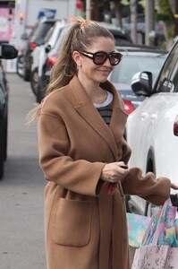 rebecca-gayheart-christmas-shopping-in-west-hollywood-12-22-2022-0.jpg