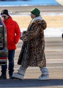 rihanna-and-asap-rocky-embark-on-a-flight-from-aspen-01-03-2024-2.jpg