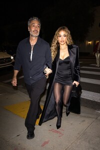 rita-ora-and-taika-waititi-arrives-at-leonardo-dicaprio-s-49th-birthday-party-in-beverly-hills-11-11-2023-1.jpg