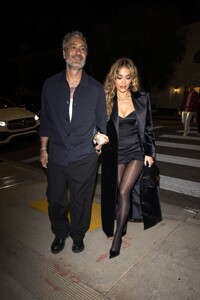 rita-ora-and-taika-waititi-arrives-at-leonardo-dicaprio-s-49th-birthday-party-in-beverly-hills-11-11-2023-5.jpg