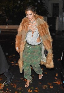 rita-ora-arrives-at-charlott-tilbury-s-british-fashion-aftershow-private-party-in-london-12-05-2023-4.jpg