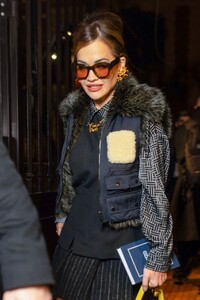 rita-ora-at-kenzo-show-during-paris-fashion-week-01-19-2024-1.thumb.jpg.8f3a23fa741489219b0c8e407dd006d1.jpg