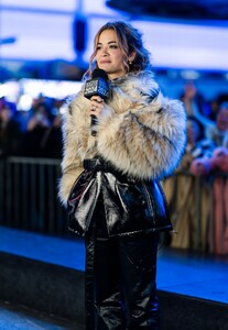 rita-ora-at-times-square-in-new-york-12-30-2023-4.jpg