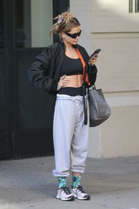 rita-ora-leaves-a-gym-in-new-york-11-16-2023-0.jpg