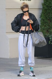 rita-ora-leaves-a-gym-in-new-york-11-16-2023-1.jpg