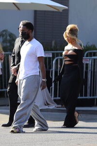 saweetie-arrives-at-elton-john-aids-foundation-s-30th-annual-academy-awards-viewing-party-03-27-2022-4.jpg