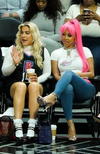 saweetie-at-clippers-vs.-suns-game-at-crypto.com-arena-in-los-angeles-04-06-2022-3.jpg