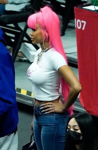 saweetie-at-clippers-vs.-suns-game-at-crypto.com-arena-in-los-angeles-04-06-2022-9.jpg