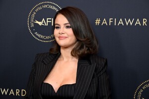 selena-gomez-afi-awards-luncheon-in-los-angeles-01-12-2024-7.jpg