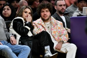 selena-gomez-and-benny-blanco-at-lakers-vs.-miami-heat-game-at-crypto.com-arena-in-los-angeles-01-03-2024-1.jpg